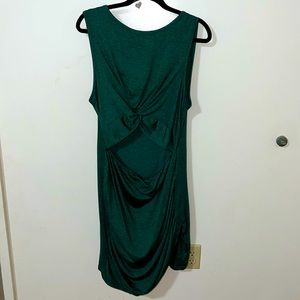 XL Green dress with slit and stomach is open